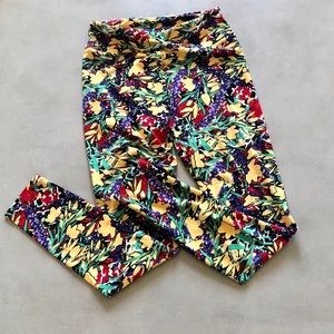 Closeout prices!!! Floral leggings
